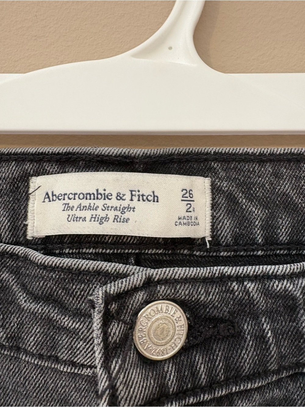 Abercrombie & Finch Ultra High-Rise Black Womens Jeans Classic Straight Fit Sz26 - Picture 3 of 4